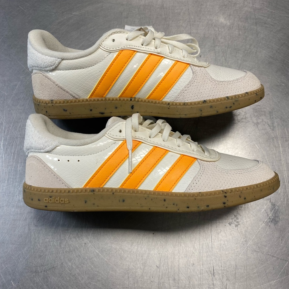 Adidas Breaknet Sleek Tennis shoes Cream/Orange Woman’s 6.5
